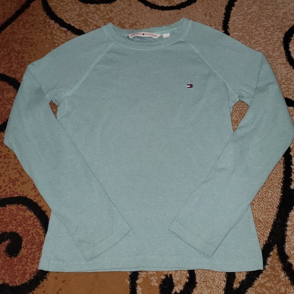 Tommy Hilfiger - Picture 2 of 3